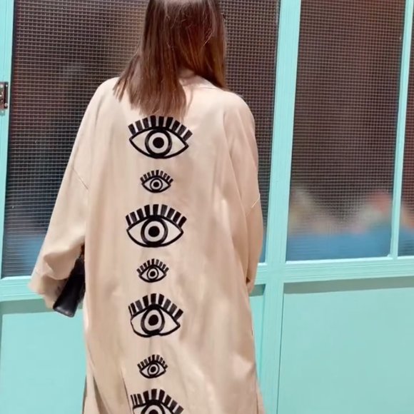 Linen Kimono with big black eye detail - Picture 4 of 4